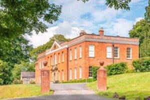 The Residence shortly after it was bequeathed to the Association in 1982